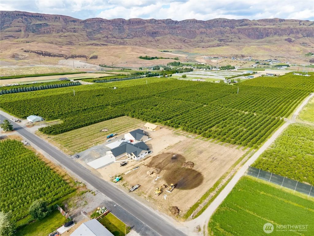 513 S Webb Avenue S, East Wenatchee