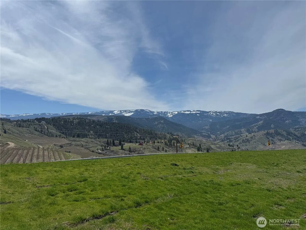 2 Wenatchee Heights Road, Wenatchee