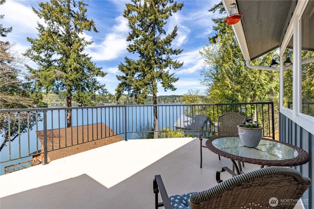 291 E Midway Lane, Shelton