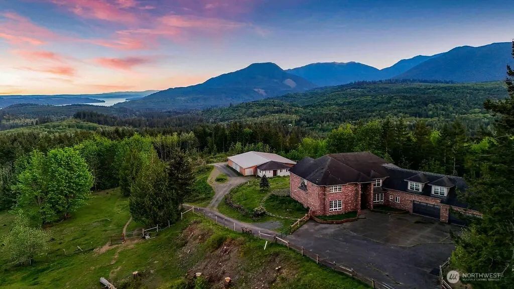 542 Doe Run Road, Quilcene