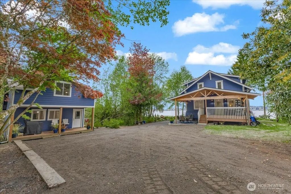 1273 Beach Drive E, Port Orchard