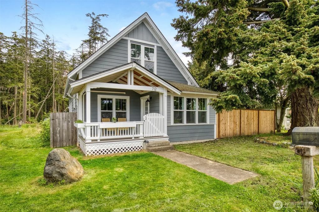 712 Mcpherson Street, Port Townsend