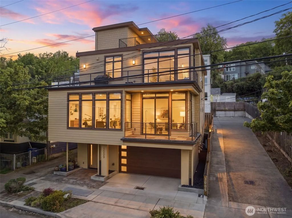 3009 Harbor Avenue Sw, Seattle