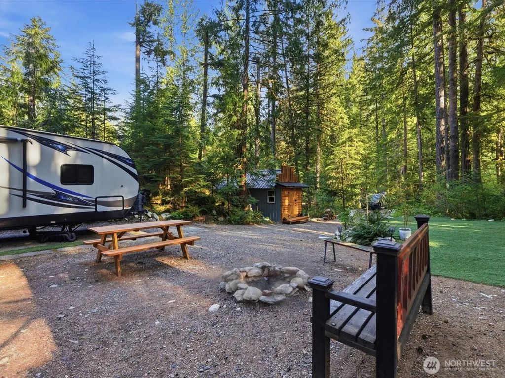 63424 W Cascade Way, Marblemount