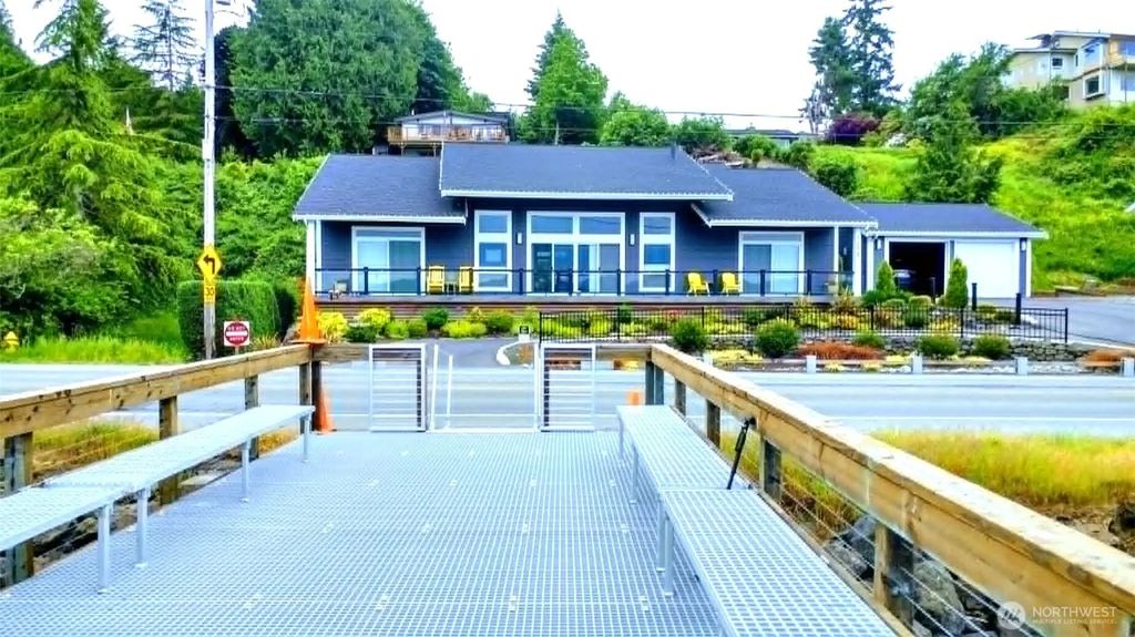 1253 Beach Drive E, Port Orchard