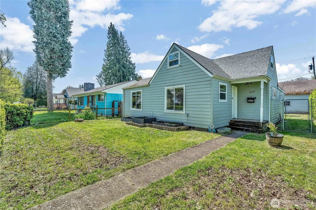 1629 7th Avenue, Longview