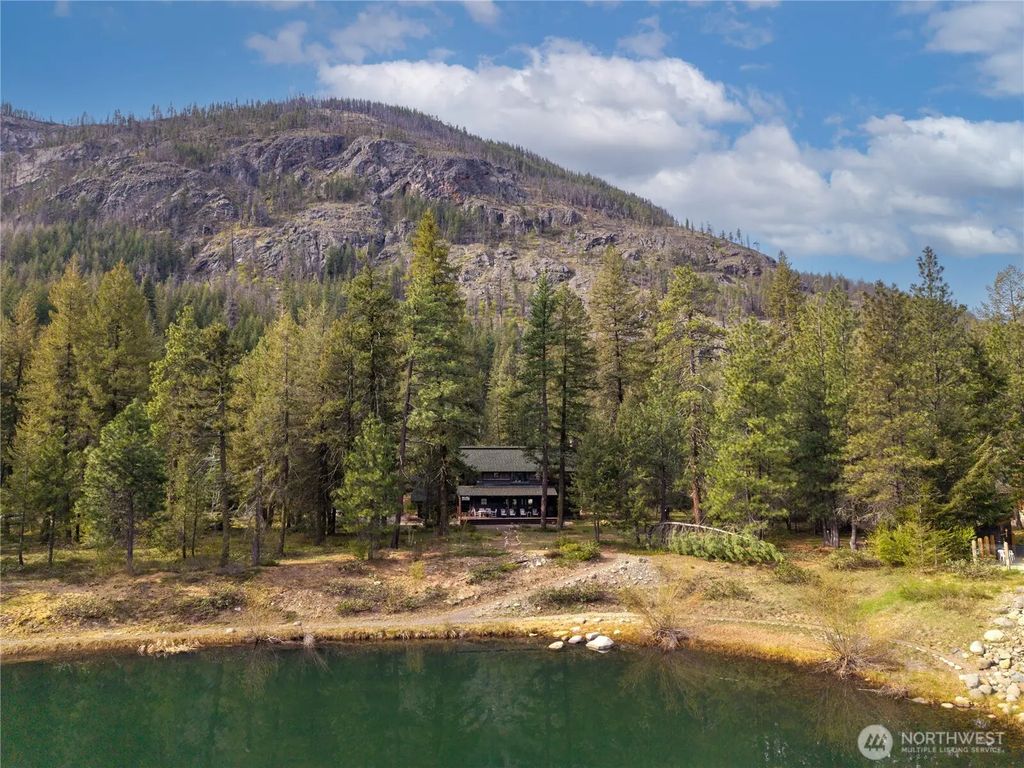 32 Freestone Lake Drive, Mazama