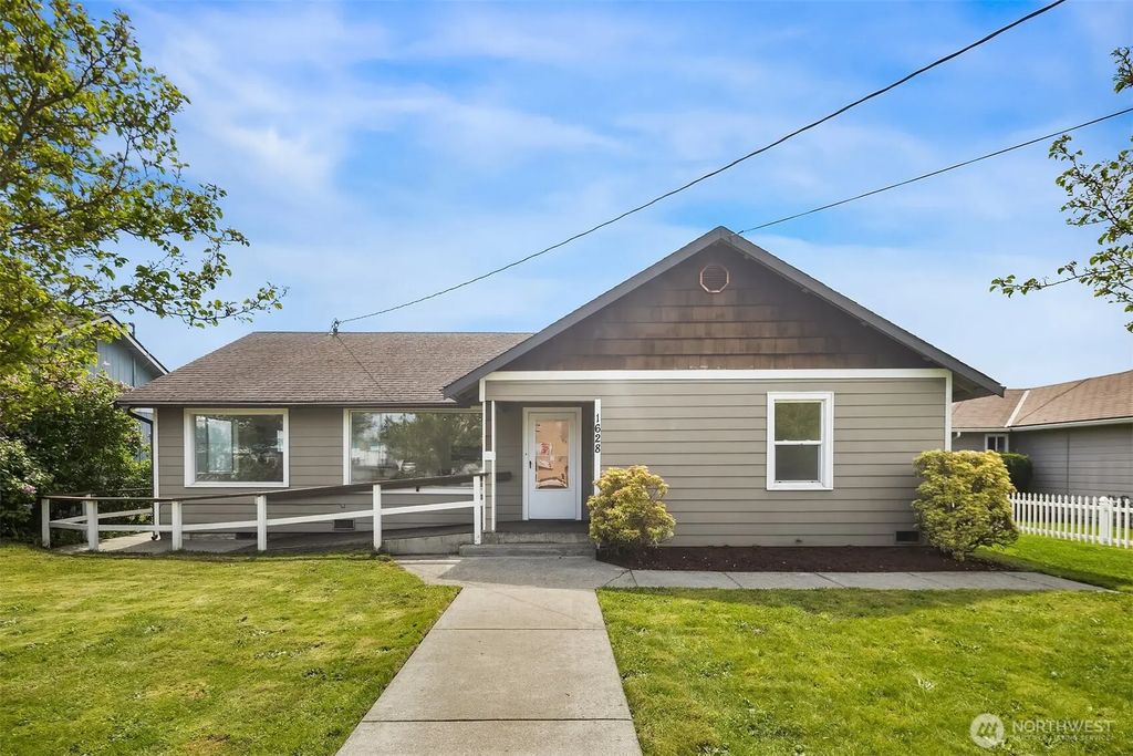 1628 Grove Street, Marysville