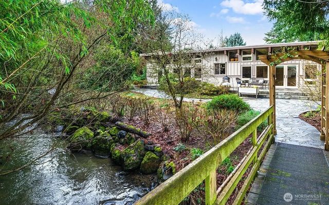 16 Cascade Key, Bellevue