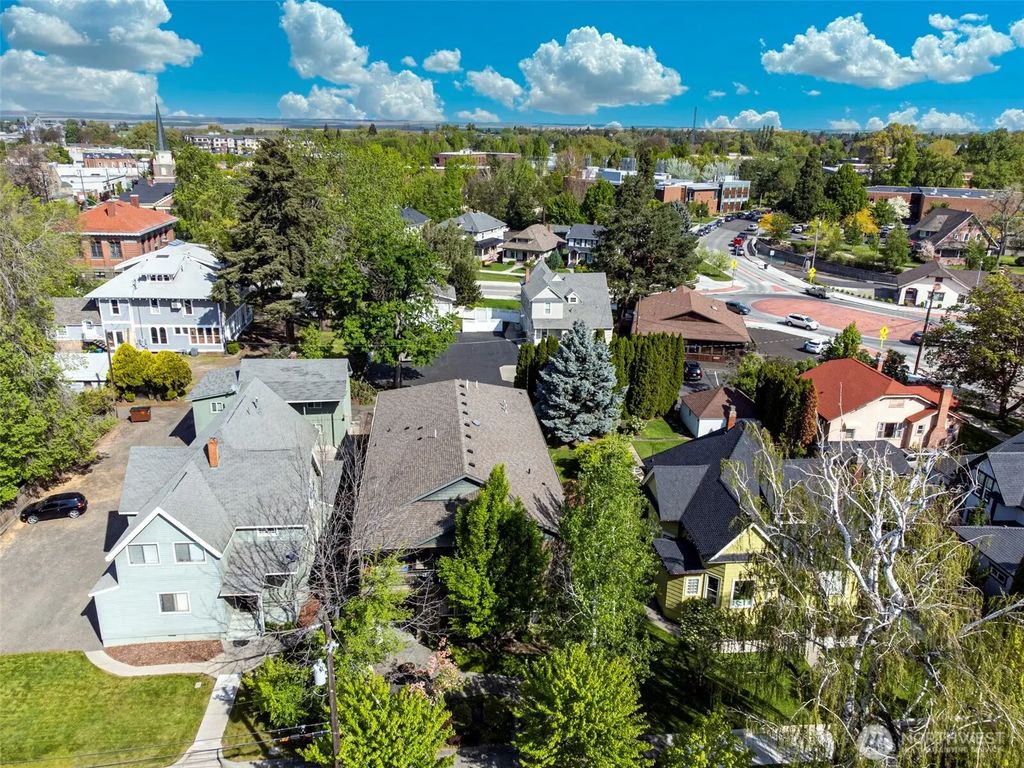 327 E Birch Street, Walla Walla