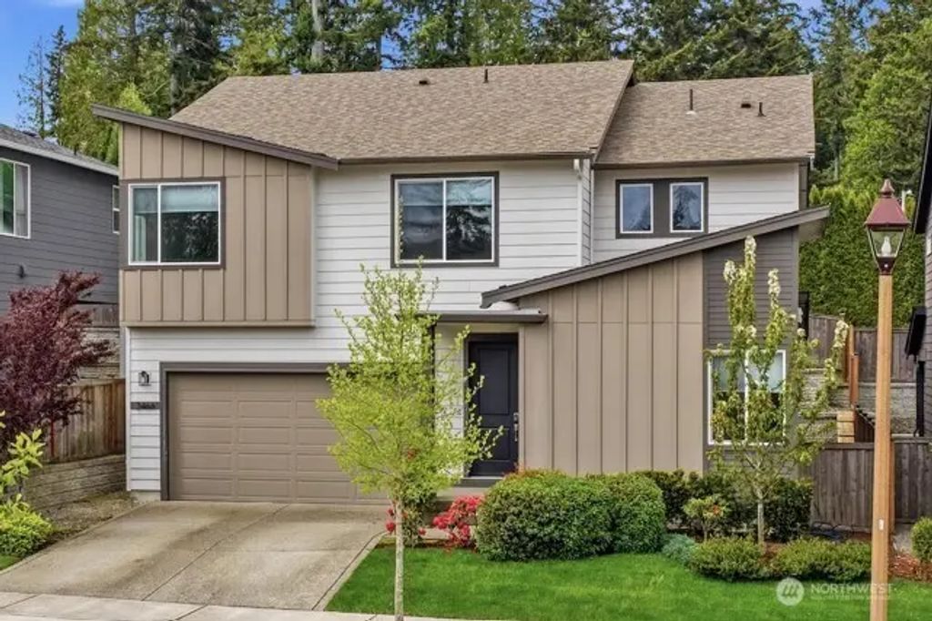 2466 Ne Athlon Court, Poulsbo