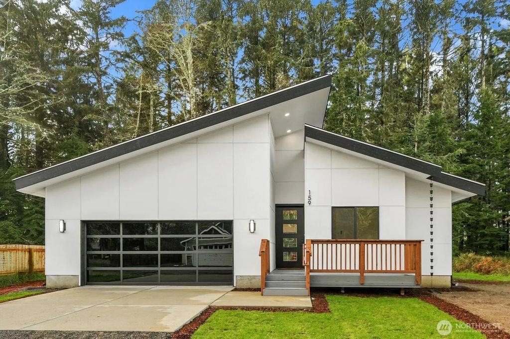 159 Duck Lake Drive Se, Ocean Shores