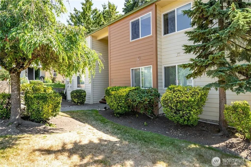 23629 112th Ave Se E202, Kent