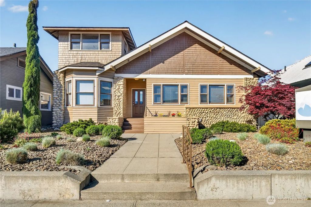 338 S Mission Street, Wenatchee