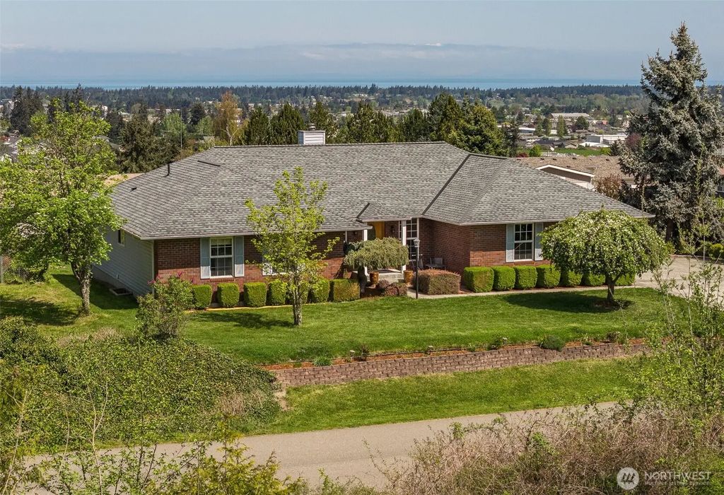 608 Reservoir Road, Sequim