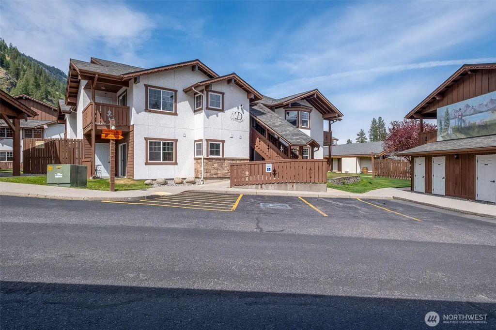 545 Junction Lane D706, Leavenworth