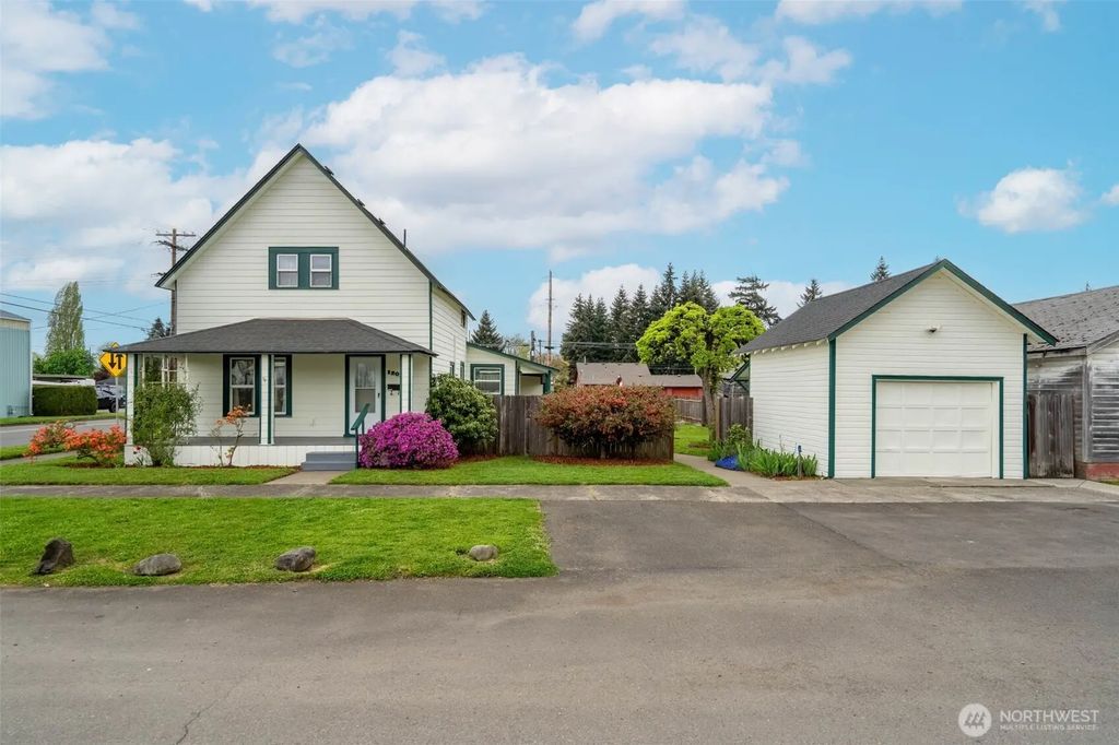 1201 N Tower Avenue, Centralia