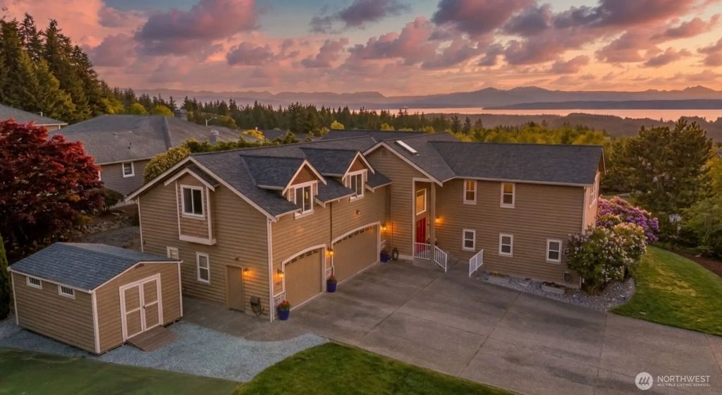 108 Glacier Peak Drive, Camano Island