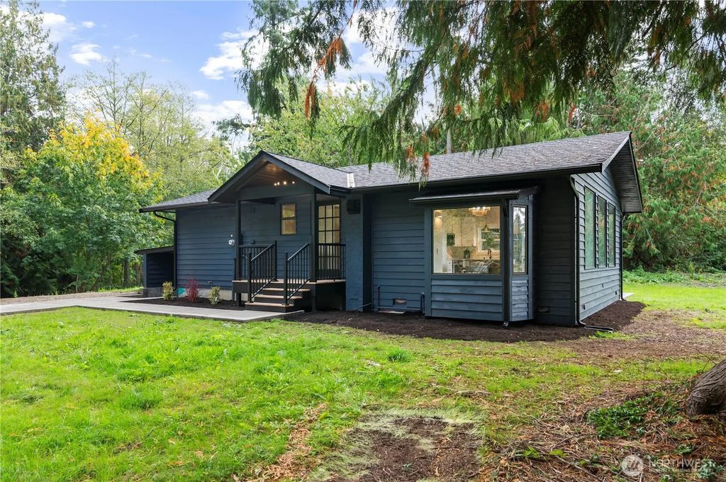 940 Hoppy Trail Way, Camano Island