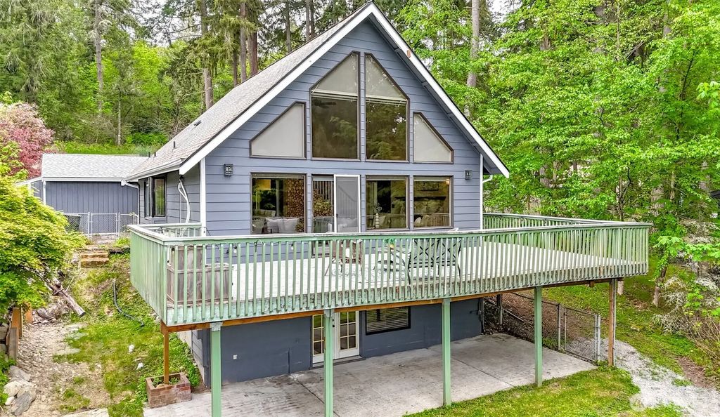 40420 Ski Park Rd E, Eatonville