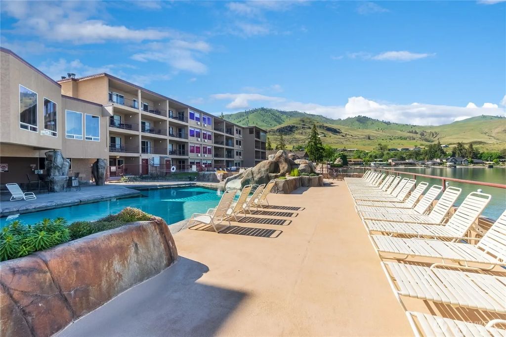322 W Woodin Avenue 642, Chelan