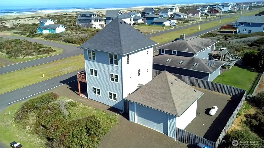 1140 Ocean Shores Boulevard Sw, Ocean Shores
