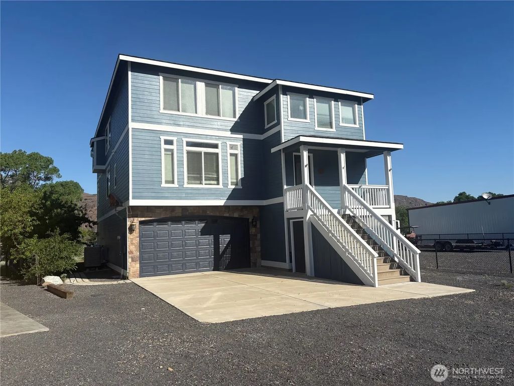582 River Drive Sw, Quincy