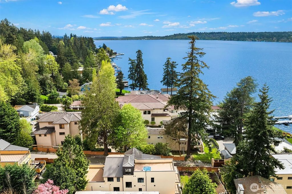 13327 Holmes Point Drive Ne, Kirkland