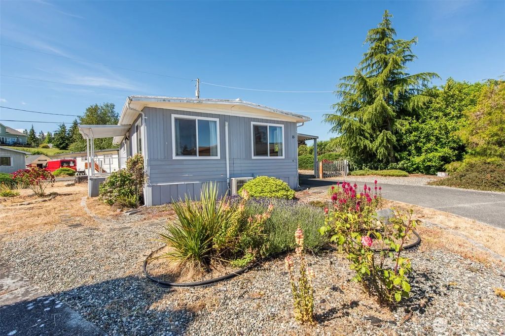 921 S 3rd Avenue 15, Sequim