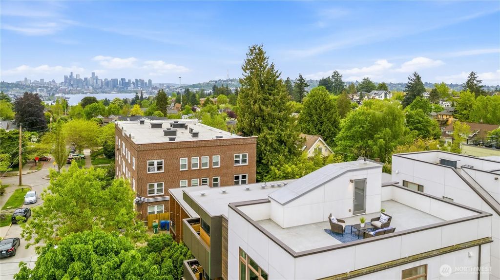 4419 B Corliss Avenue N, Seattle
