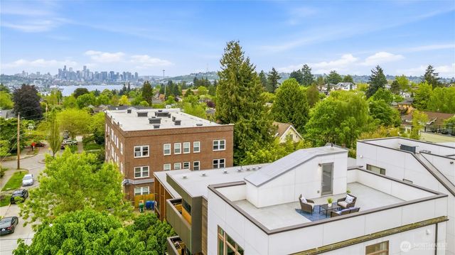 4419 B Corliss Avenue N, Seattle