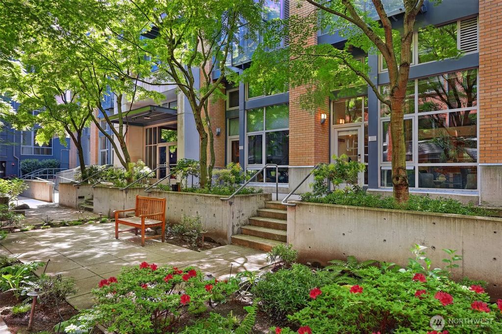 530 Broadway E 114, Seattle