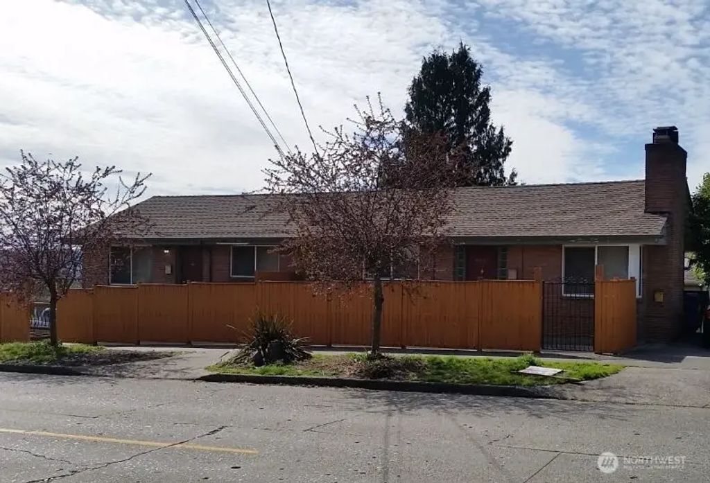 4903 3rd Avenue Nw, Seattle