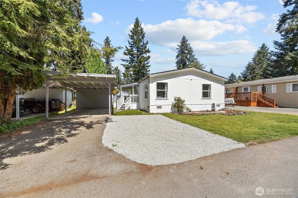 8807 226th Street E 12, Graham