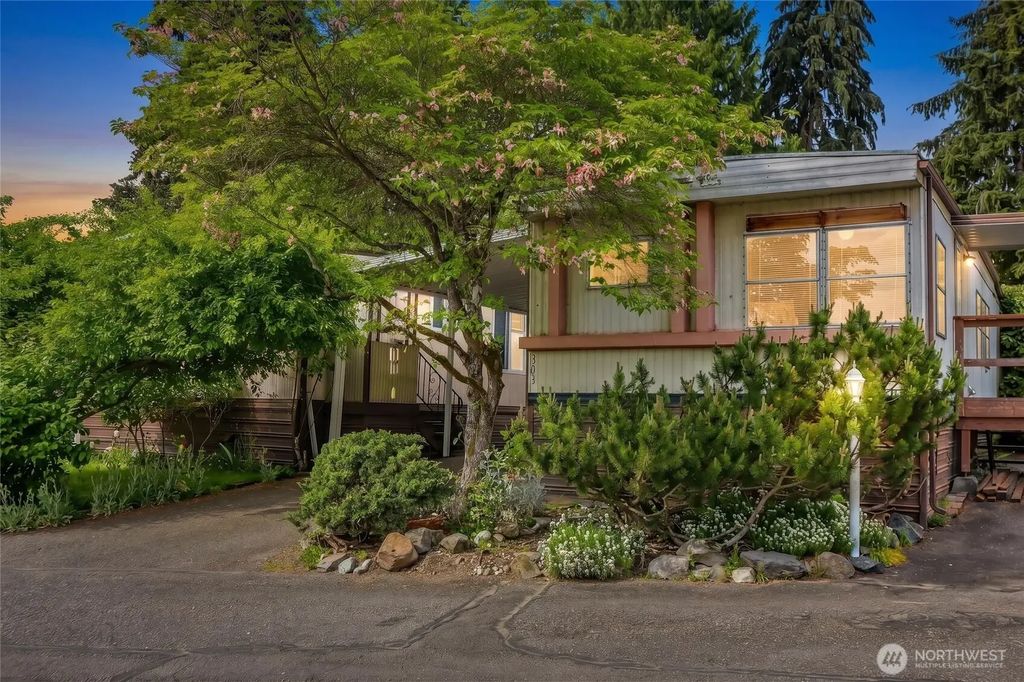 7301 Ne 175th Street 303, Kenmore