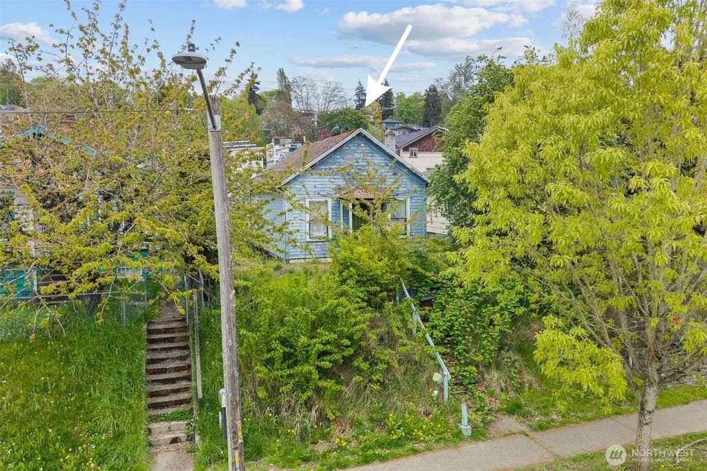 4724 25th Ave Sw, Seattle
