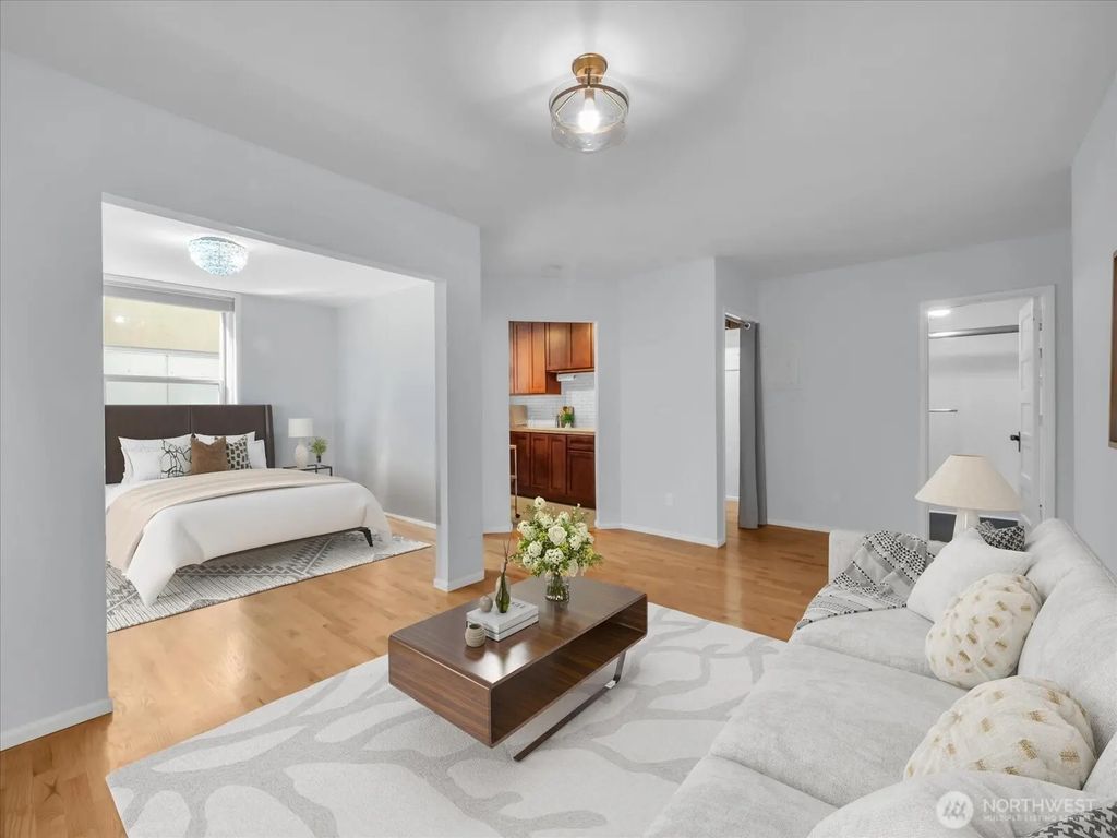 7 Harrison Street 17, Seattle