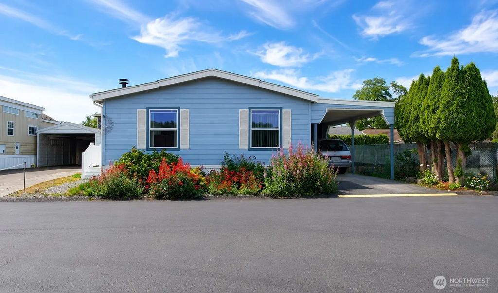 4751 Birch Bay Lynden Road 161, Blaine