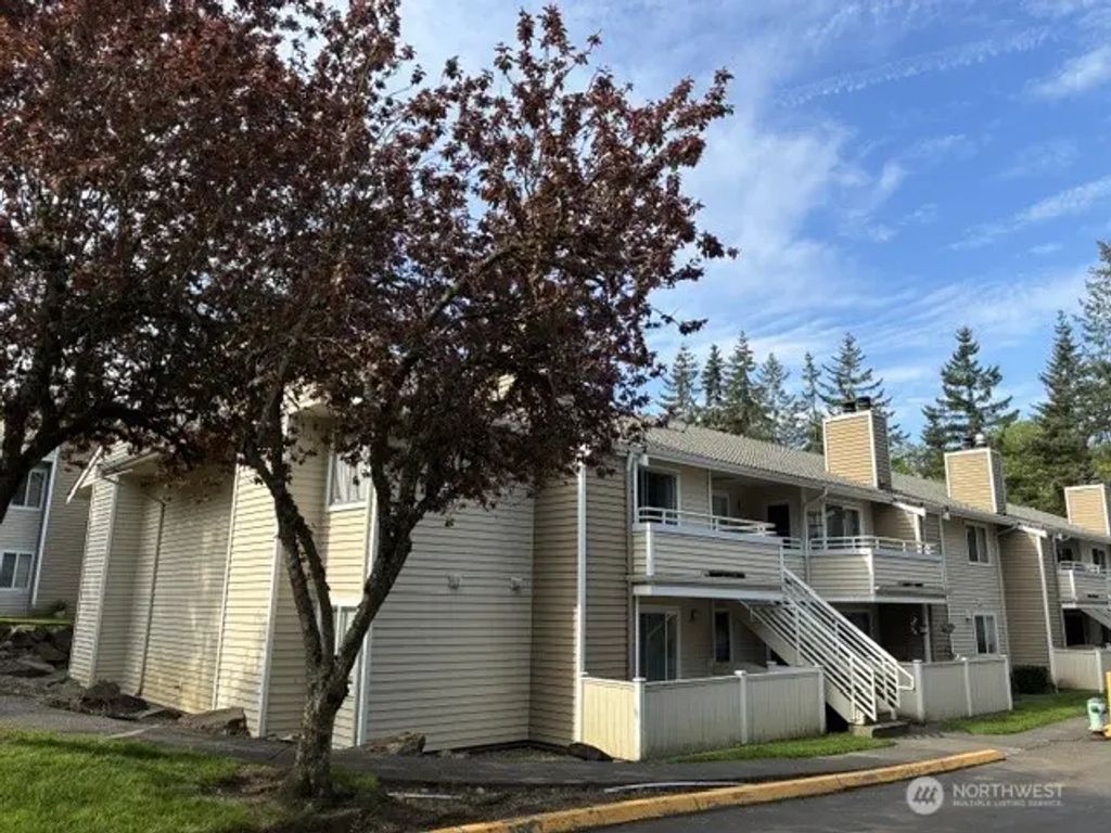 21301 52nd Avenue W B111, Mountlake Terrace