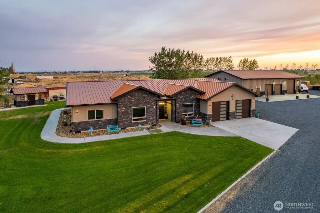 3962 Road F Ne, Moses Lake