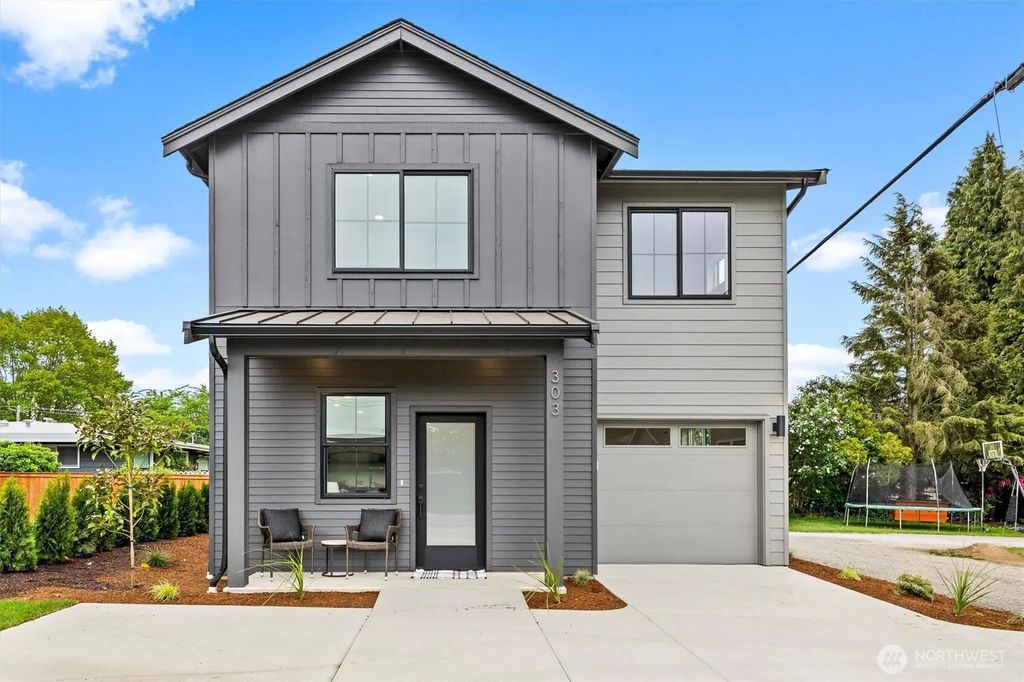 303 S 17th Street, Lynden