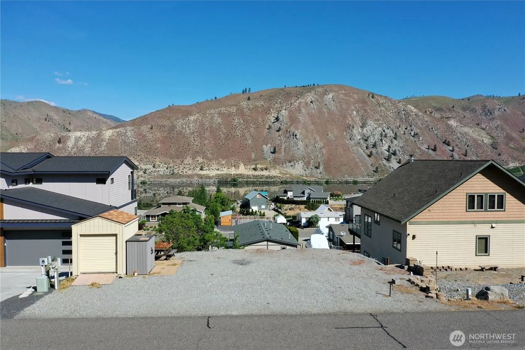 565 Entiat Place, Orondo