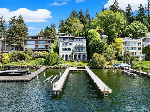 9205 Se Shoreland Drive, Bellevue