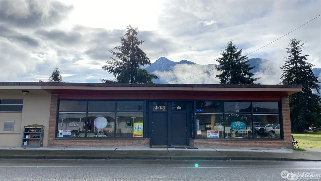 1085 Darrington Street, Darrington