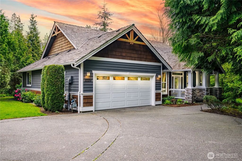 8584 Blue Grouse Way, Blaine