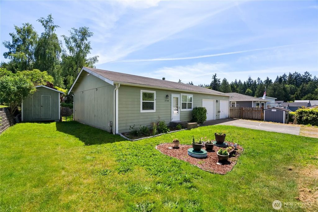 37708 Vista Key Drive Ne, Hansville