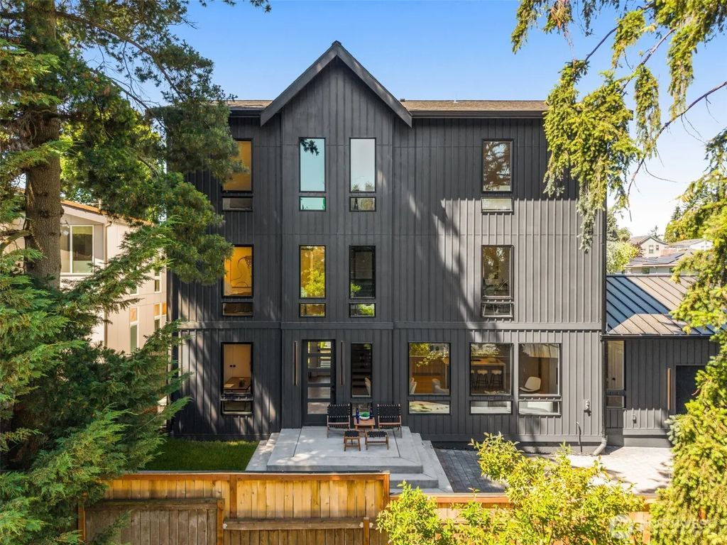 7358 33rd Avenue Ne, Seattle