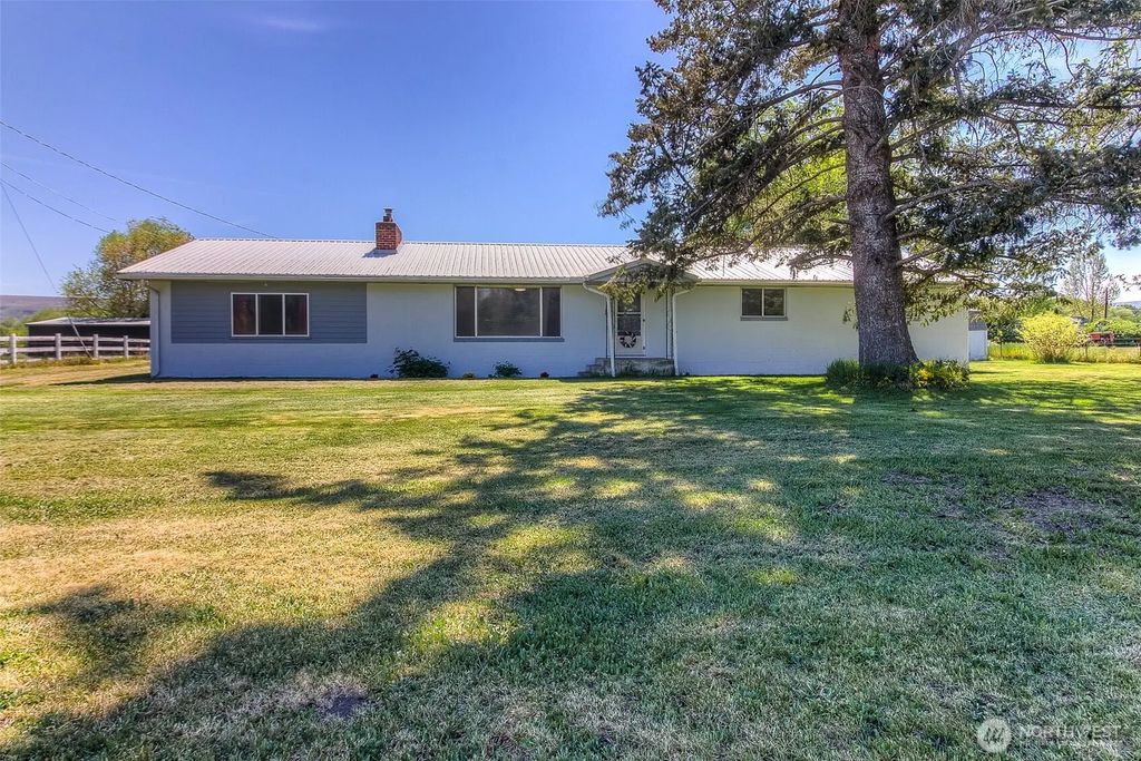 11704 Gilbert Road, Yakima