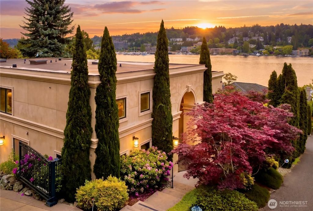 4616 95th Avenue Ne, Yarrow Point