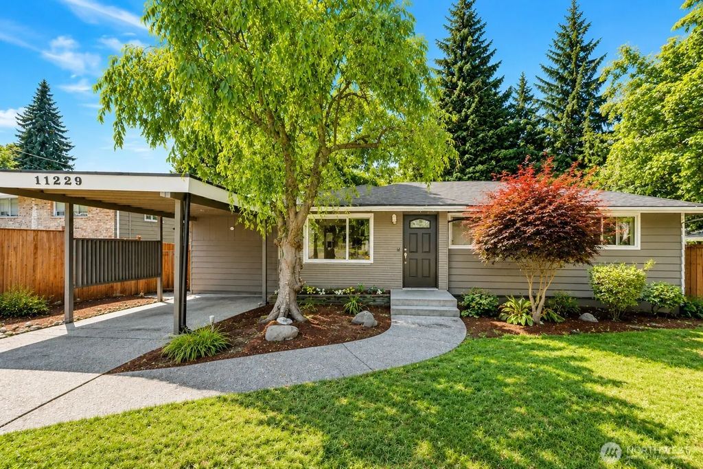 11229 29th Avenue Sw, Seattle